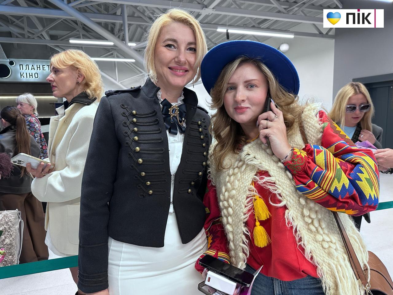 Нотатки з Lviv Fashion Week: мода в умовах війни – культурна дипломатія (ФОТО) 41 Lviv Fashion Week 38