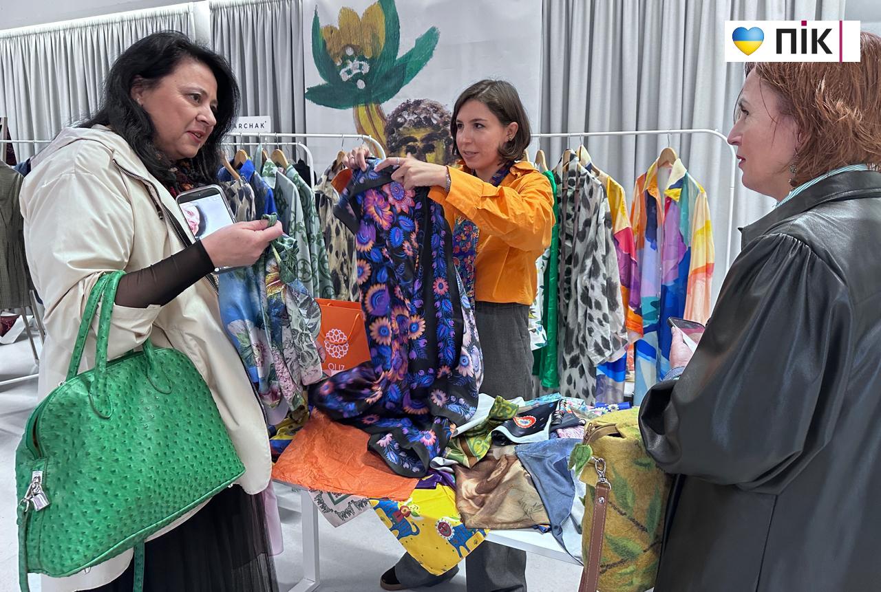 Нотатки з Lviv Fashion Week: мода в умовах війни – культурна дипломатія (ФОТО) 33 Lviv Fashion Week 45