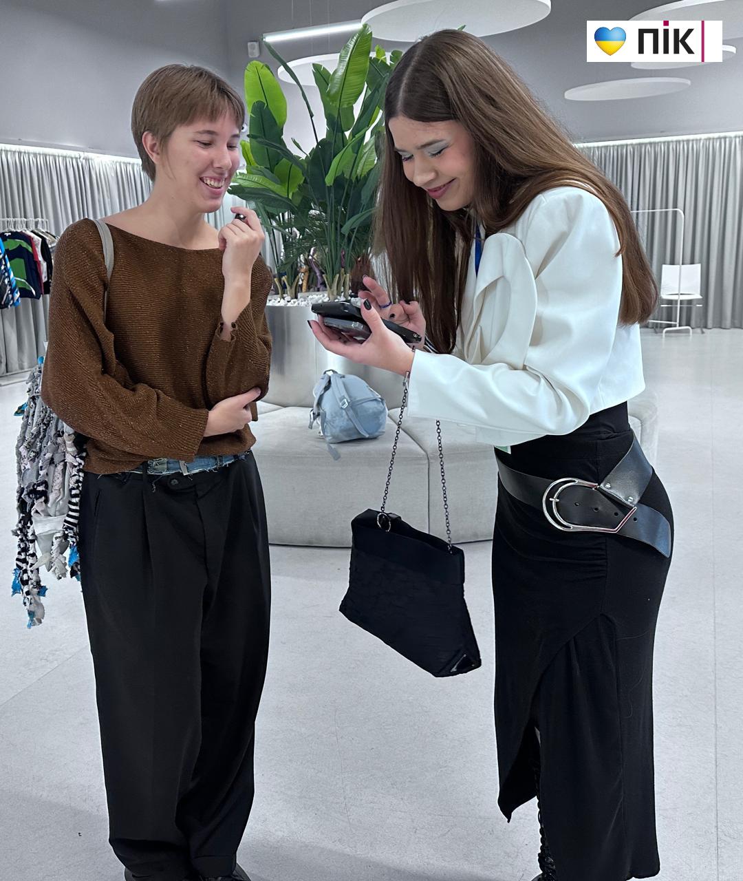 Нотатки з Lviv Fashion Week: мода в умовах війни – культурна дипломатія (ФОТО) 38 Lviv Fashion Week 70