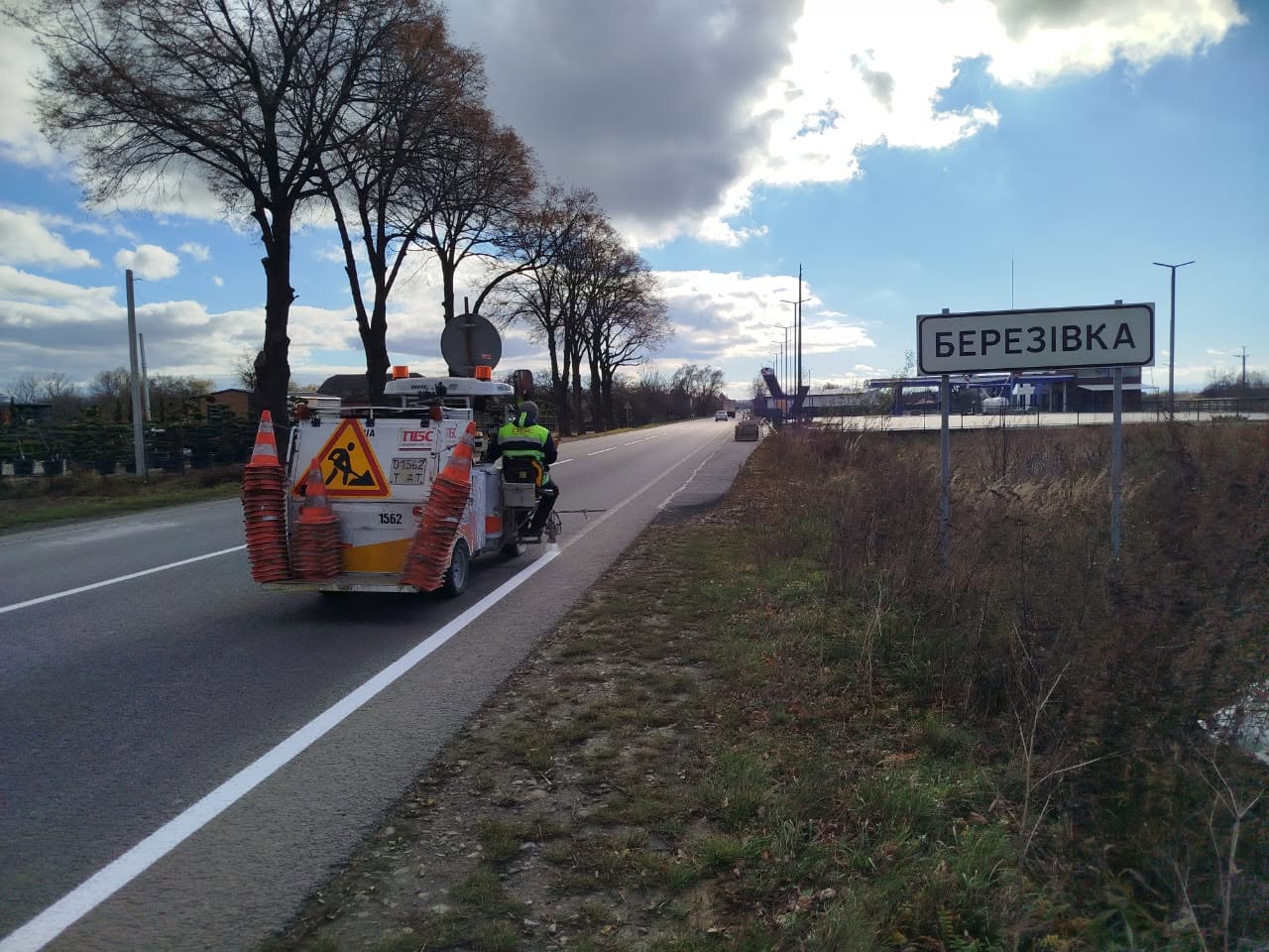 Про мости, відновлені автошляхи та людей, які щодня будують майбутнє: підсумки сезону від Любомира Семаніва (ФОТО) 26 Sluzhba vidnovlennya 45