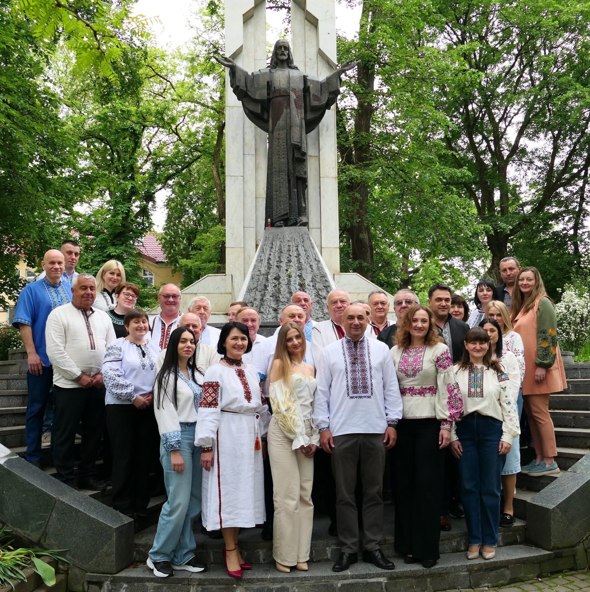 Про мости, відновлені автошляхи та людей, які щодня будують майбутнє: підсумки сезону від Любомира Семаніва (ФОТО) 34 Sluzhba vidnovlennya 60 scaled