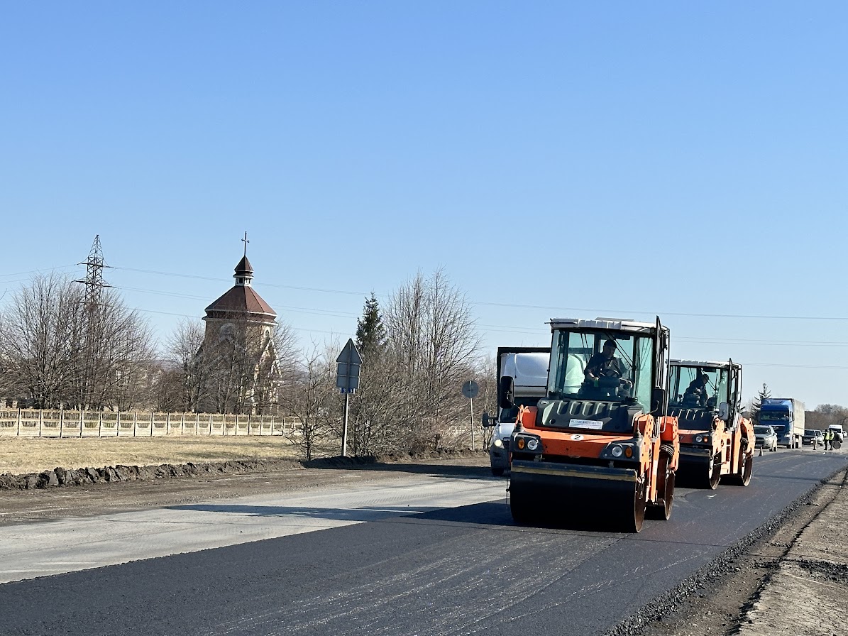 Про мости, відновлені автошляхи та людей, які щодня будують майбутнє: підсумки сезону від Любомира Семаніва (ФОТО) 14 Sluzhba vidnovlennya 78