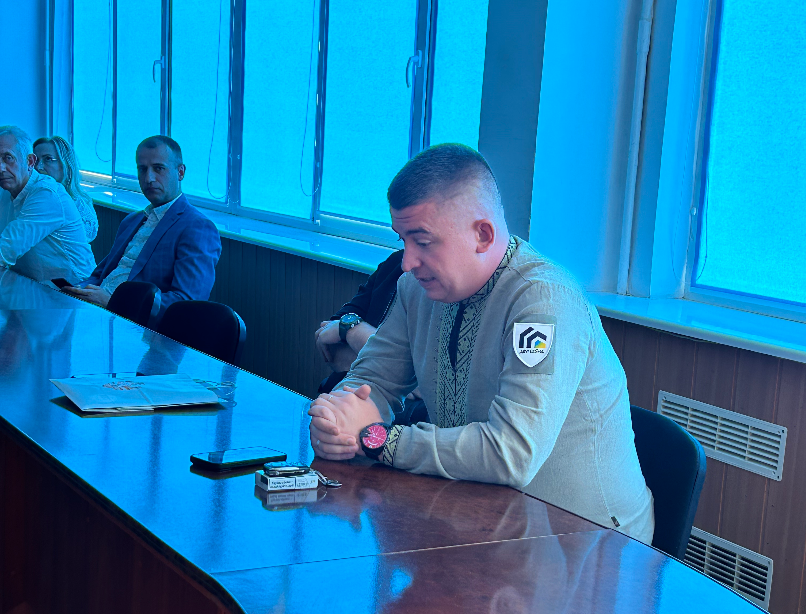 «Пам’ять — це відповідальність»: у Франківську ветерани, військові та матері загиблих Героїв говорили про війну і майбутнє 5 Znimok ekrana 2026 10 02 073633