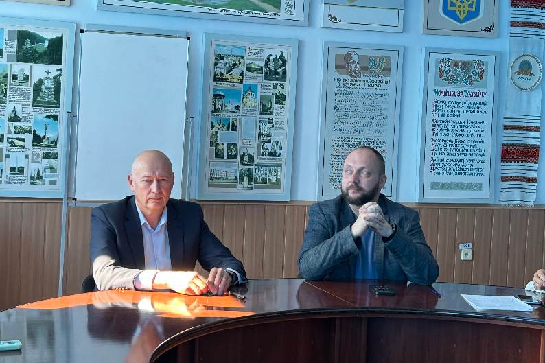 «Пам’ять — це відповідальність»: у Франківську ветерани, військові та матері загиблих Героїв говорили про війну і майбутнє 2 Znimok ekrana 2026 10 02 073639