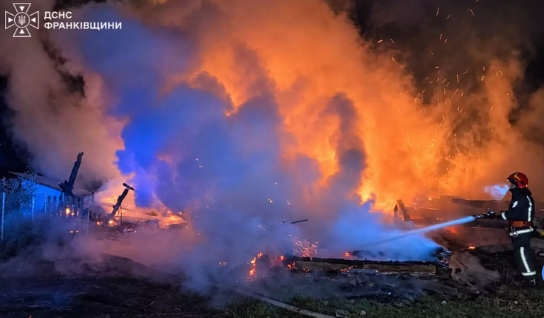 На Верховинщині горіли житловий будинок і господарські будівлі (ФОТО) 5 Znimok ekrana 2026 10 03 115227