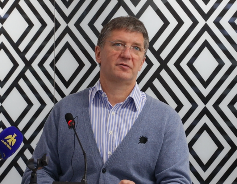 На обслуговування дощової каналізації у Франківську з початку року спрямували 3 млн грн