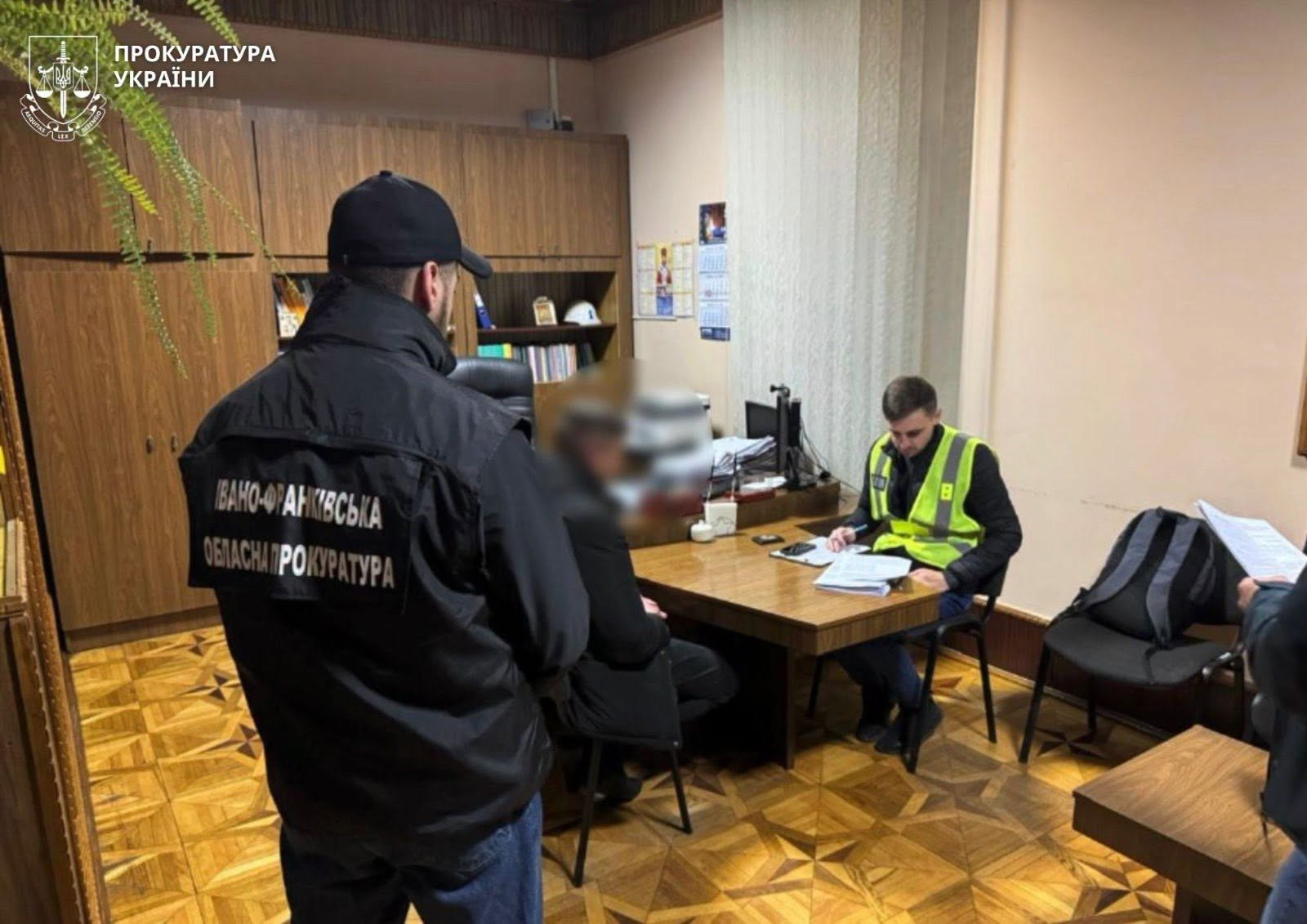 Фіктивне працевлаштування на "Укрзалізниці": посадовці на Прикарпатті отримали нові підозри (ФОТО) 2 image 85