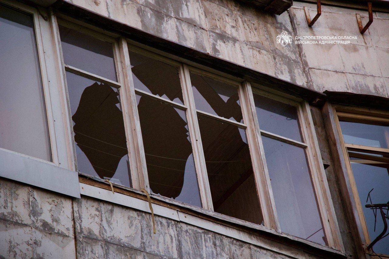 Ворог понад 10 разів атакував Дніпропетровську область: пошкоджені багатоповерхівки (ФОТО) 2 photo 2026 10 13 07 23 51