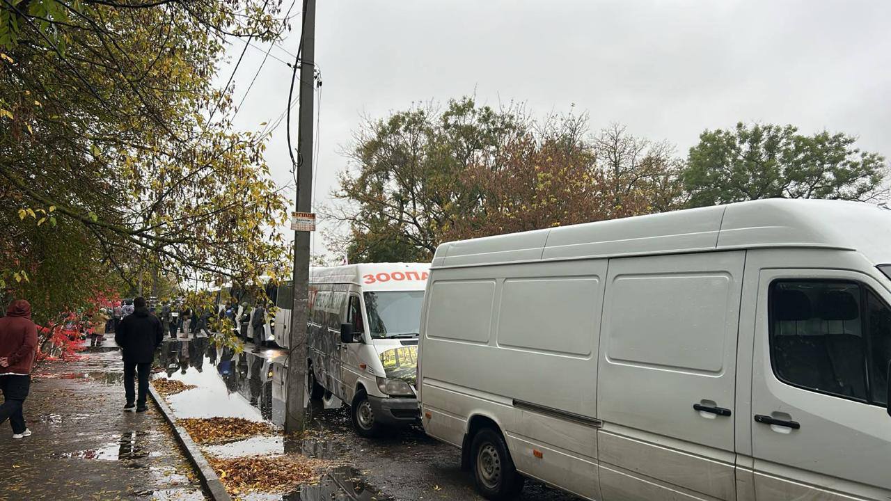 Українська делегація прибула в Олешки: розпочали евакуацію та роздачу допомоги (ФОТО, ВІДЕО) 3 photo 2026 10 30 13 46 03